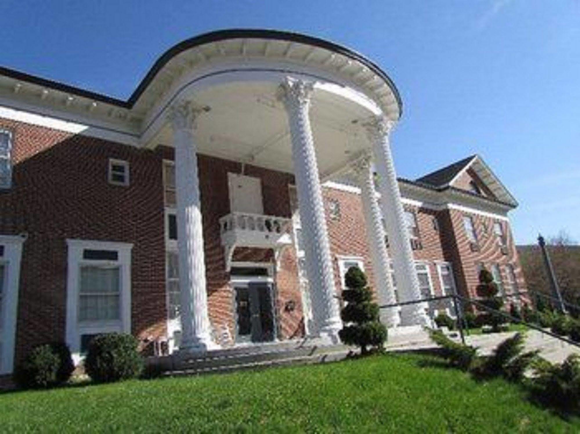 Macarthur Inn Narrows Exterior photo
