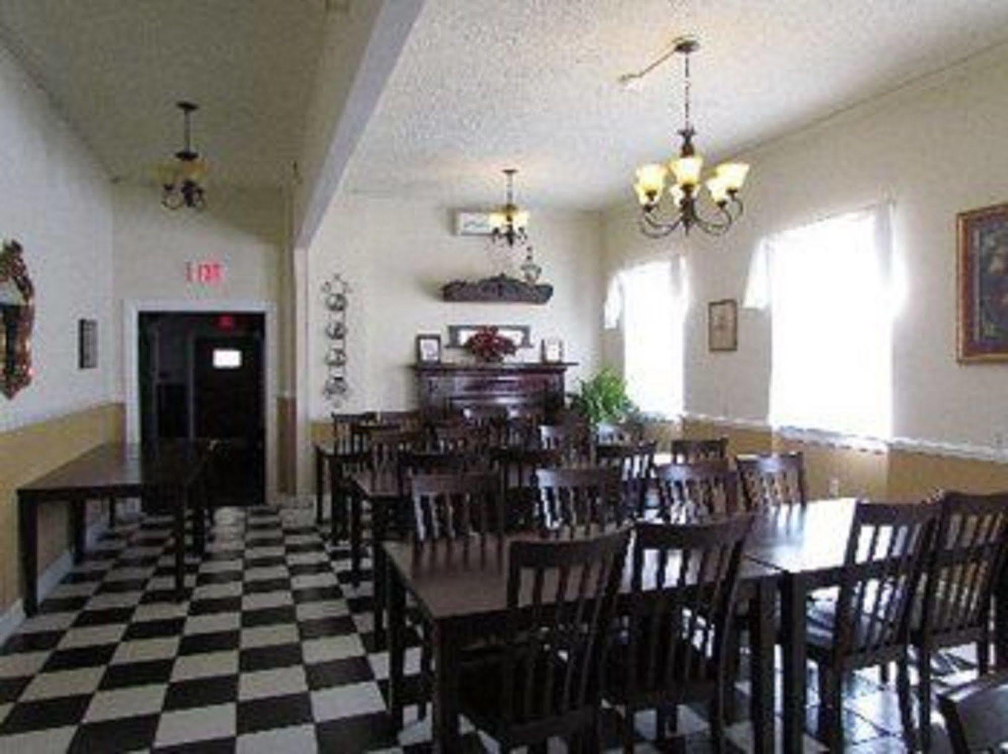 Macarthur Inn Narrows Restaurant photo